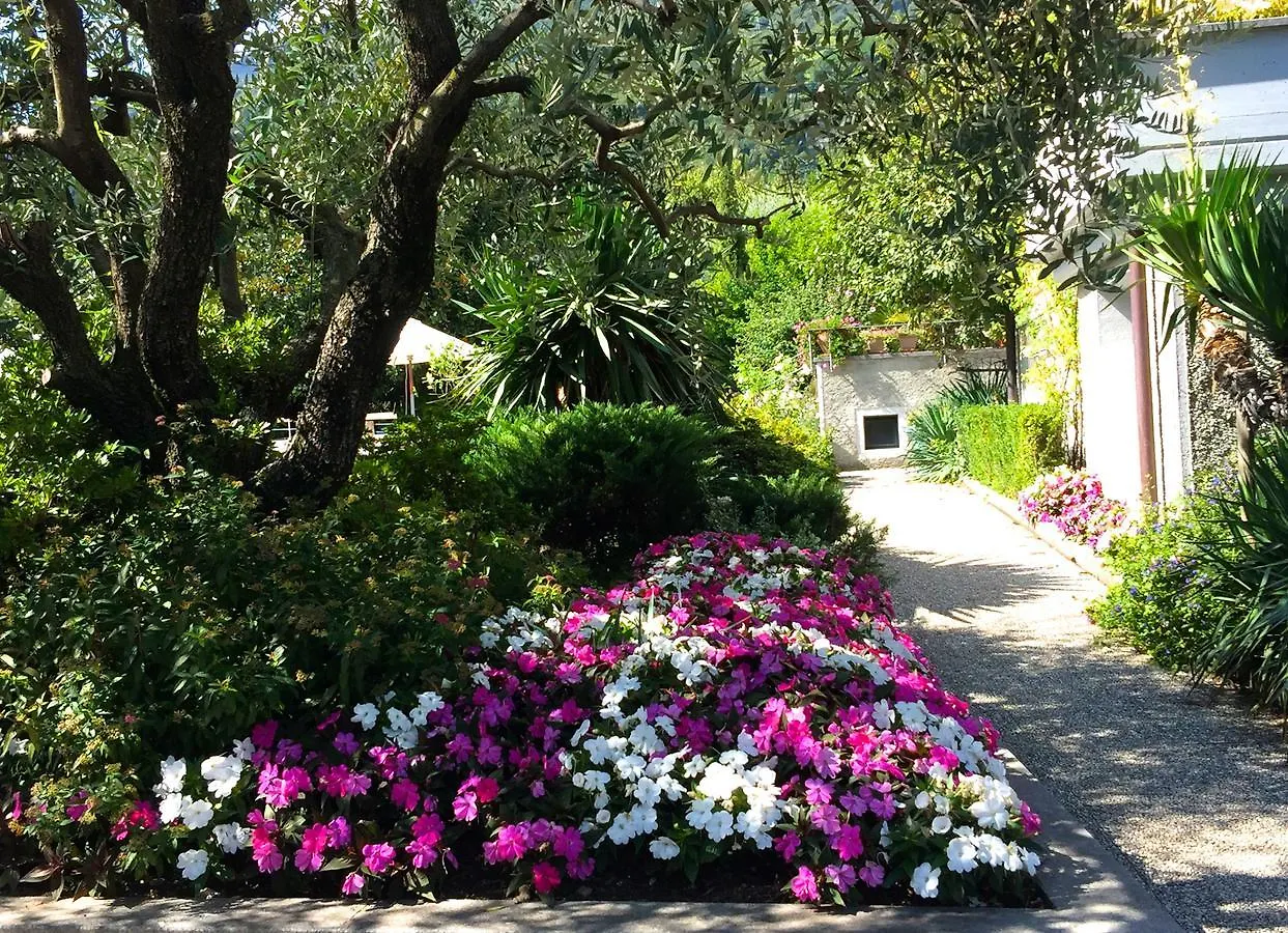 Apartamento IRIS 1 lago di Como Dongo Italia